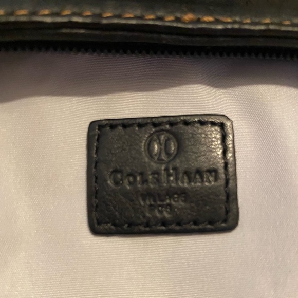 Cole Haan-VINTAGE-EUC Black Pebbled Leather Wristlet/Clutch w/Silver Tone Accent